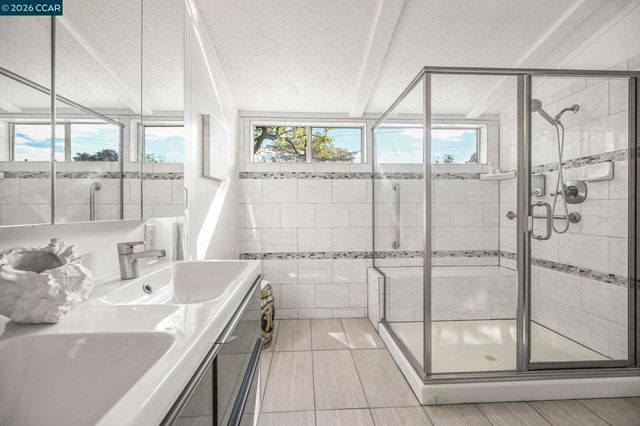 1201 Monument BLVD, Concord, CA 94520