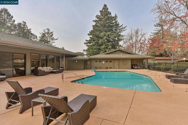 1201 Monument BLVD, Concord, CA 94520