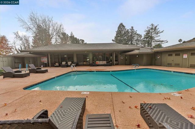 1201 Monument BLVD, Concord, CA 94520