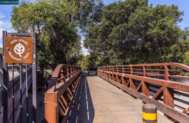 1201 Monument BLVD, Concord, CA 94520