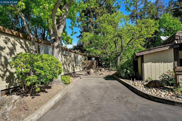 1201 Monument BLVD, Concord, CA 94520