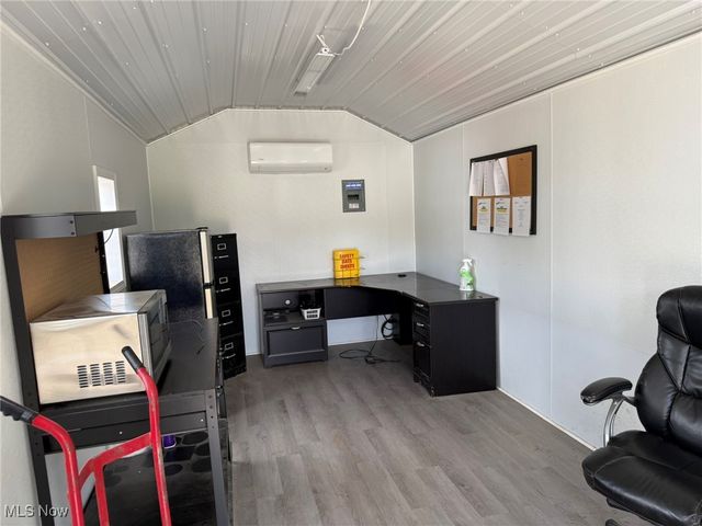 46789 W National Road, St Clairsville, OH 43950