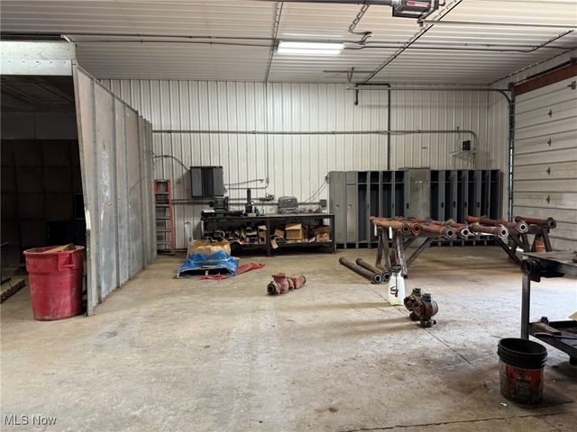 46789 W National Road, St Clairsville, OH 43950