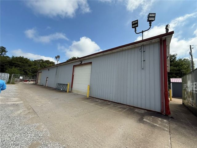 46789 W National Road, St Clairsville, OH 43950