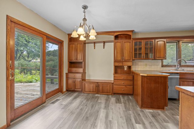 7741 Heritage Road, Eden Prairie, MN 55346