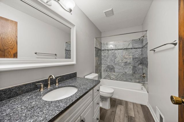 7741 Heritage Road, Eden Prairie, MN 55346
