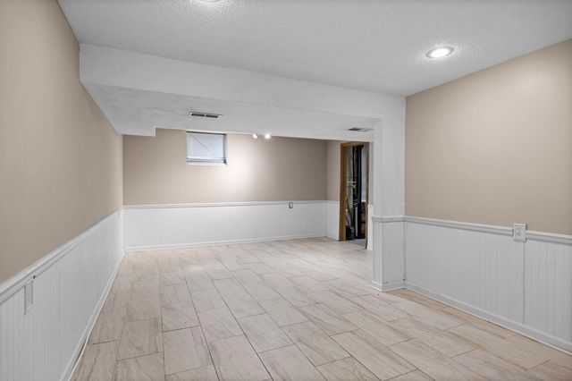 7741 Heritage Road, Eden Prairie, MN 55346
