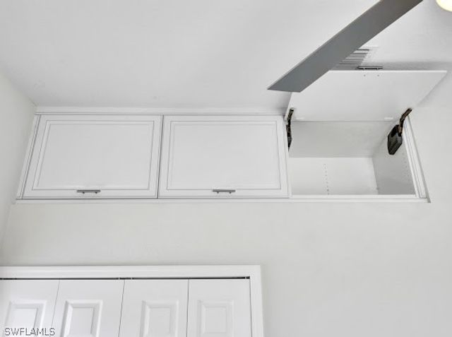 15435 Cedarwood LN 5-301, Naples, FL 34110