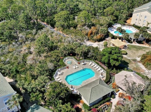 15435 Cedarwood LN 5-301, Naples, FL 34110