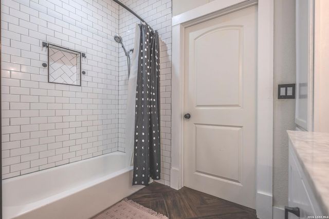 1136 W Russell, San Antonio, TX 78201