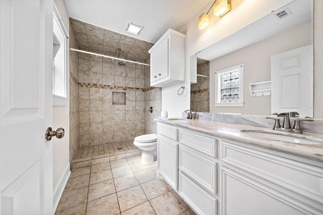 1327 Idylwild Street A, Houston, TX 77009