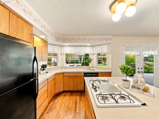 830 Ne 157TH Ave, Portland, OR 97230