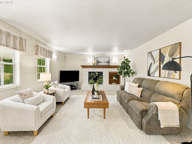 830 Ne 157TH Ave, Portland, OR 97230