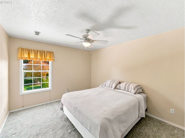 830 Ne 157TH Ave, Portland, OR 97230