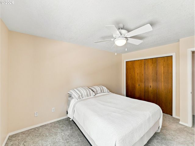 830 Ne 157TH Ave, Portland, OR 97230