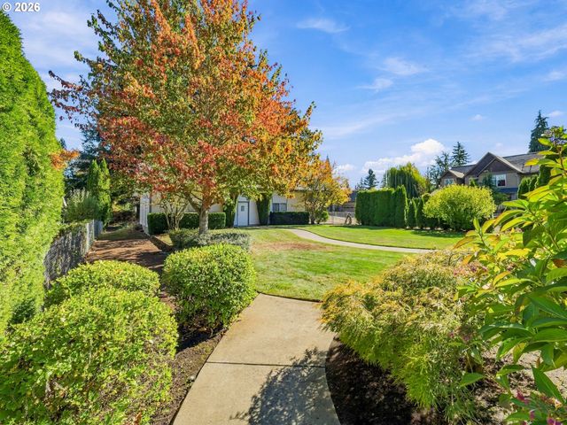 830 Ne 157TH Ave, Portland, OR 97230