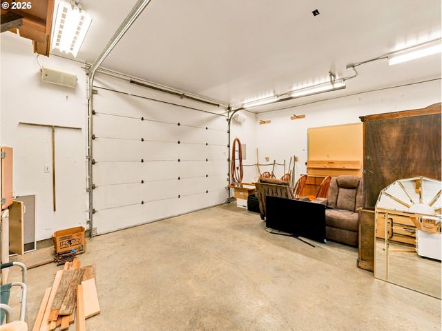 830 Ne 157TH Ave, Portland, OR 97230