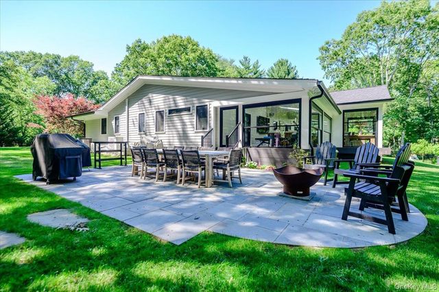 225 Laurel Lane, Laurel Hollow, NY 11791