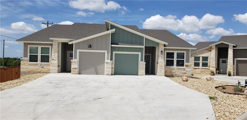 100 Everett CT A, Jarrell, TX 76537