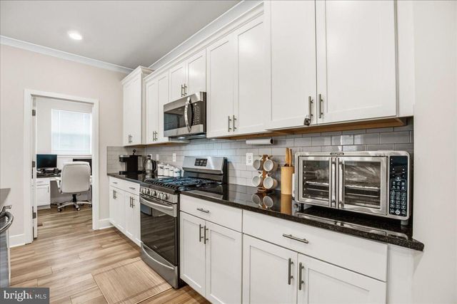 5688 LEWIS CARROLL DR, White Plains, MD 20695