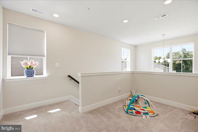 5688 LEWIS CARROLL DR, White Plains, MD 20695