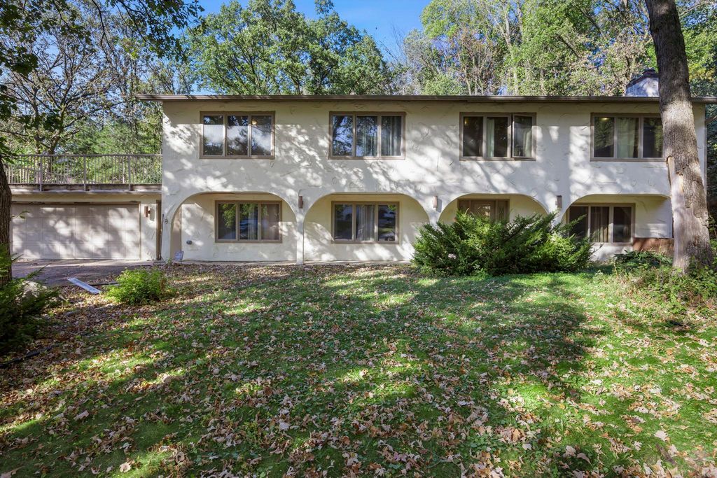 101 Hidden Meadow Court, Apple Valley, MN 55124