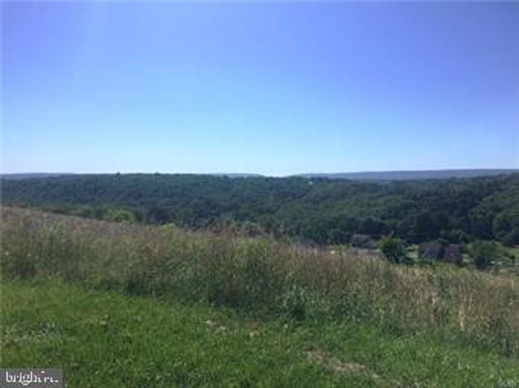 12 ROBERT HENRY CIR, Lehighton, PA 18235