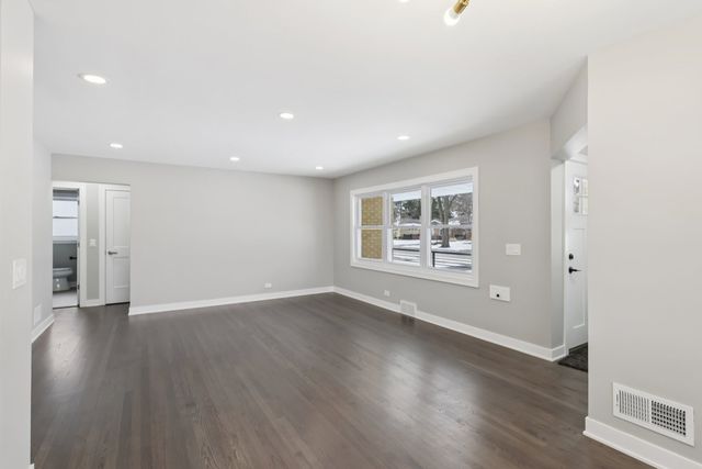 419 S Chase Avenue, Lombard, IL 60148