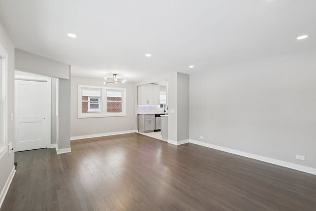 419 S Chase Avenue, Lombard, IL 60148