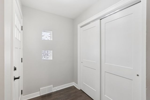 419 S Chase Avenue, Lombard, IL 60148