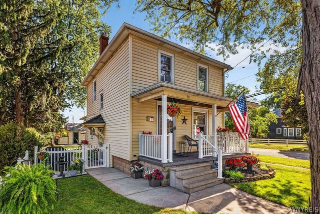 38 Laverack Avenue, Lancaster, NY 14086