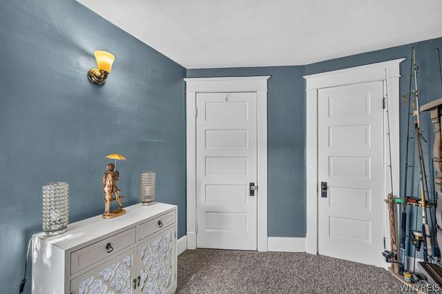 38 Laverack Avenue, Lancaster, NY 14086