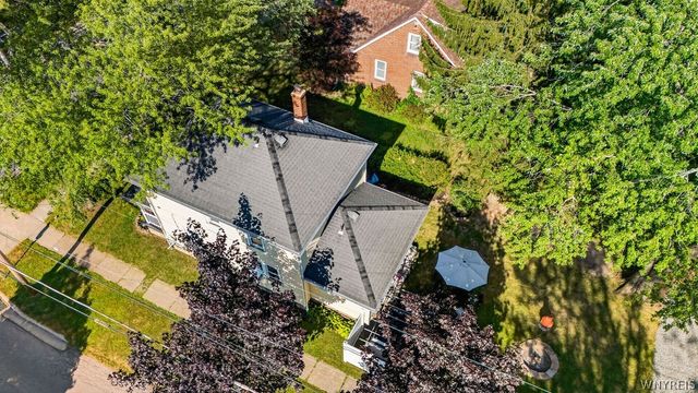 38 Laverack Avenue, Lancaster, NY 14086