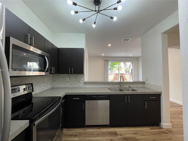 3510 SW 170th Ave, Miramar, FL 33027