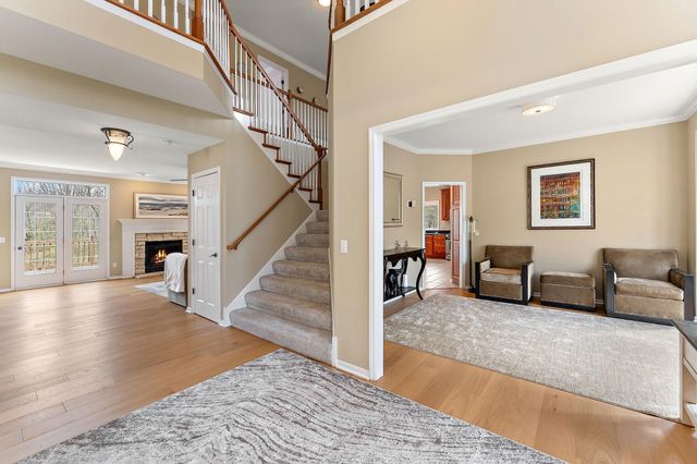 9677 Jonathan Lane, Eden Prairie, MN 55347