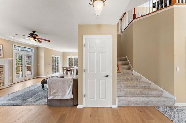 9677 Jonathan Lane, Eden Prairie, MN 55347