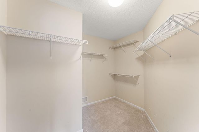 9677 Jonathan Lane, Eden Prairie, MN 55347