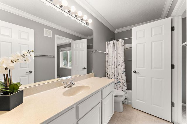 9677 Jonathan Lane, Eden Prairie, MN 55347