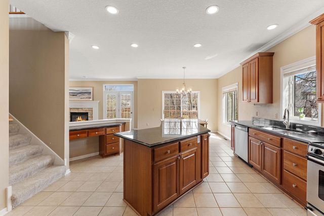 9677 Jonathan Lane, Eden Prairie, MN 55347