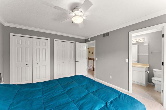 9677 Jonathan Lane, Eden Prairie, MN 55347