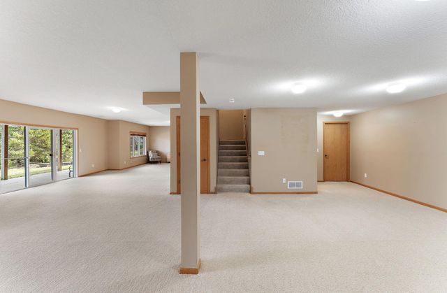 9677 Jonathan Lane, Eden Prairie, MN 55347