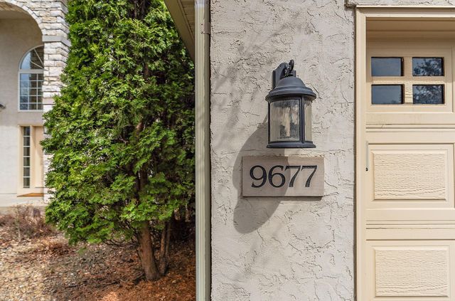 9677 Jonathan Lane, Eden Prairie, MN 55347