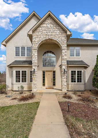 9677 Jonathan Lane, Eden Prairie, MN 55347