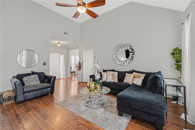 115 Stillmere Court, Winston-salem, NC 27101