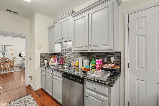 115 Stillmere Court, Winston-salem, NC 27101