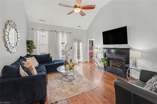 115 Stillmere Court, Winston-salem, NC 27101