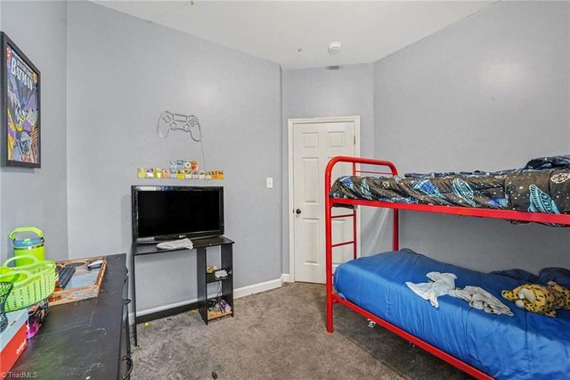 115 Stillmere Court, Winston-salem, NC 27101
