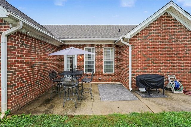 115 Stillmere Court, Winston-salem, NC 27101