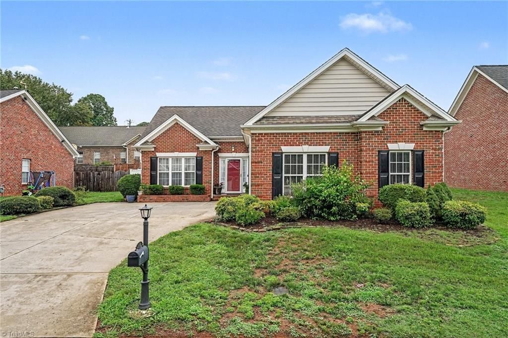 115 Stillmere Court, Winston-salem, NC 27101