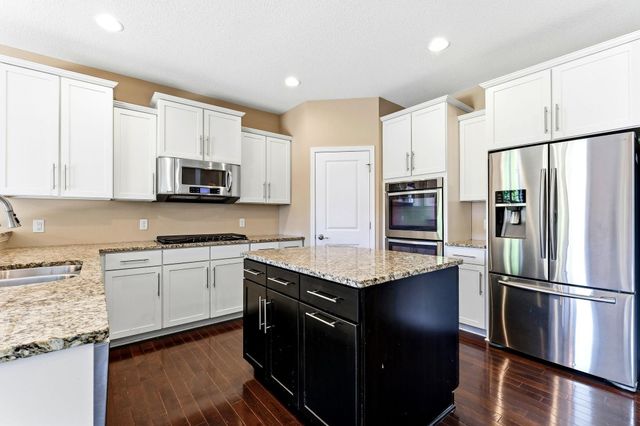 4720 Palmer Court, Minnetrista, MN 55331